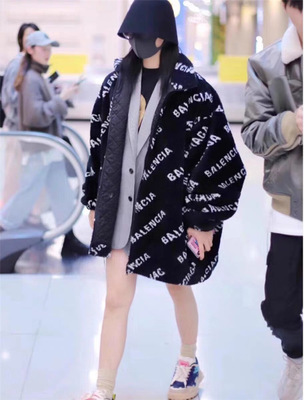20 Same item Europe station letter Hit color Easy leisure time enlarge Wind boyfriend Artificial fur coat