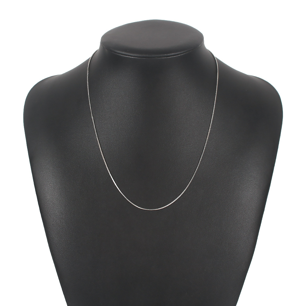 Hot-selling  Simple Snake Bone Chain Necklace display picture 3