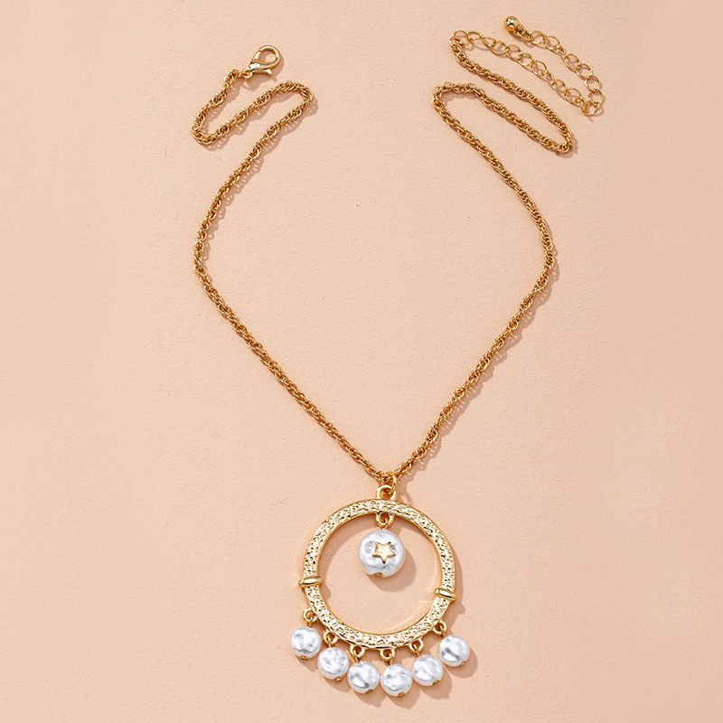 Korean Fashion Women's Pearl Round Gold  Simple Necklace display picture 1