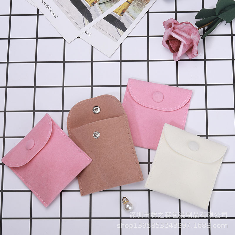 En stock terciopelo fresco flip bolsa envolvente flip bolsa de terciopelo reloj joyería plegable franela flip bolsa fabricante