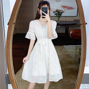 东大门女装A字裙2020夏季韩版新款V领百搭潮时尚气质拼接连衣裙女