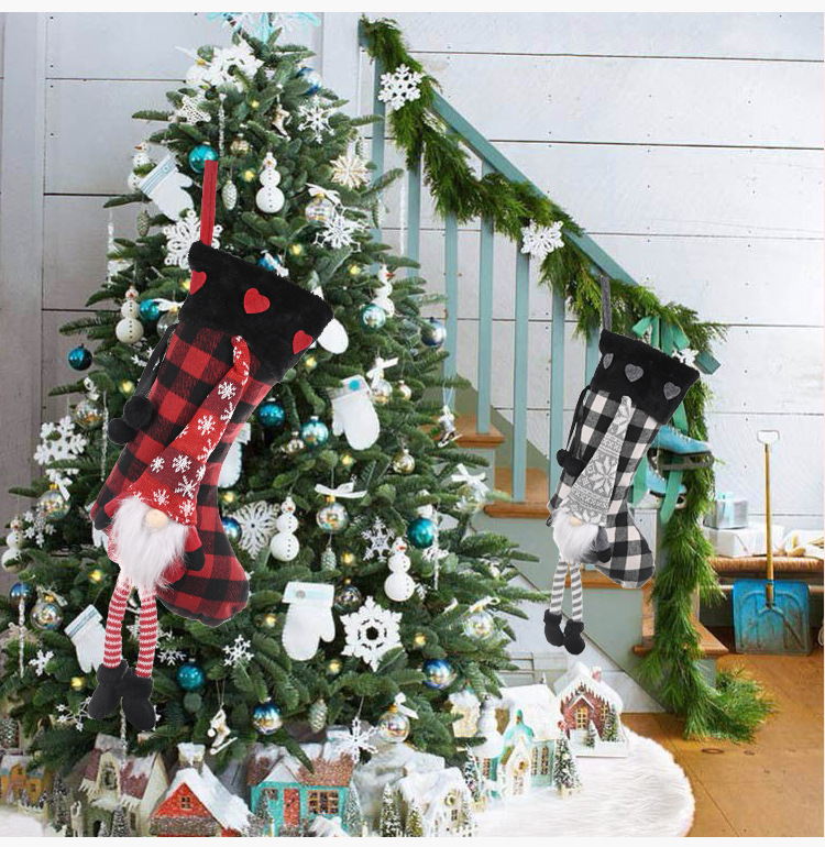 Haobei Christmas Supplies Red Love Fluff Hanging Leg Plaid Christmas Stockings Creative Decorative Socks Gift Socks For The Elderly display picture 8