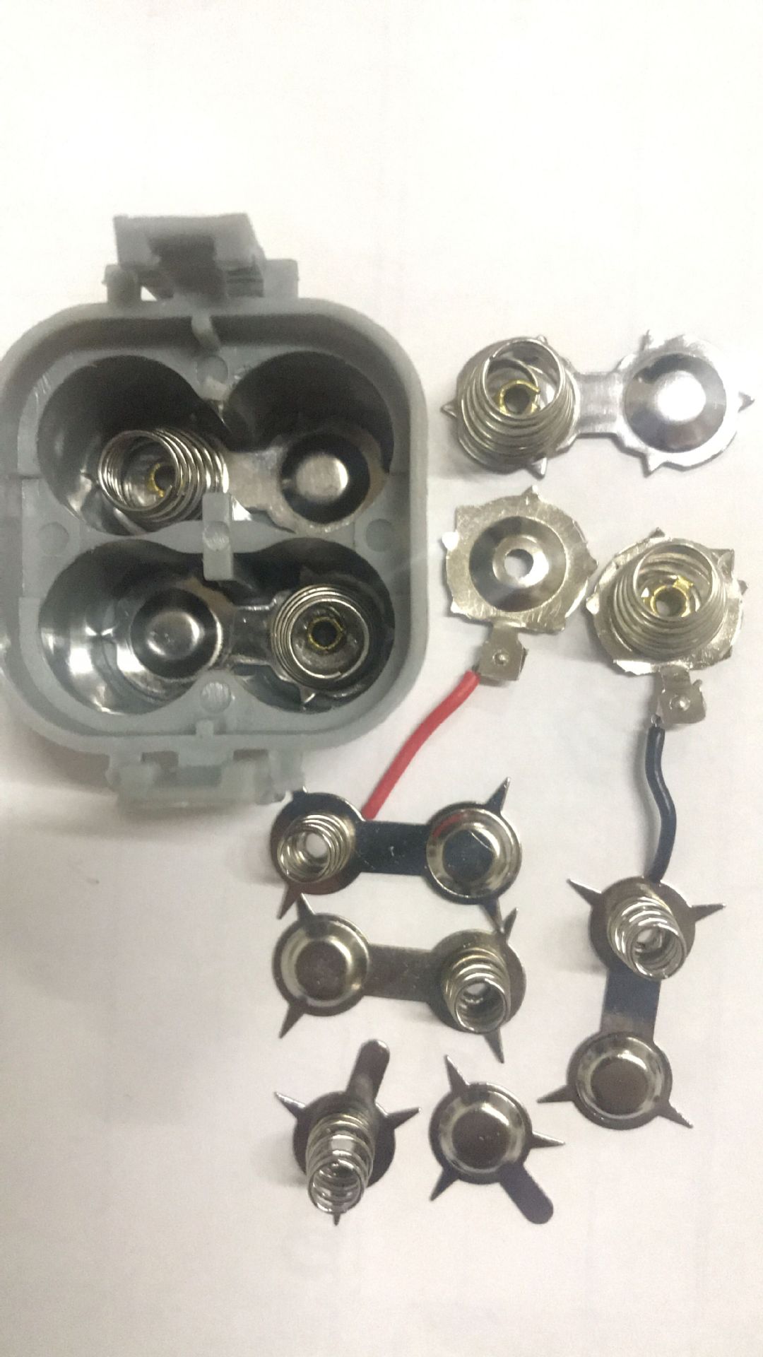 电动自动感应皂液器电池片泡沫给皂器洗手机电池片电池弹片连接片