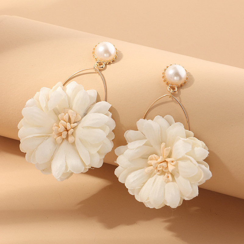 Fashion Daisy Alloy No Inlaid Earrings display picture 7