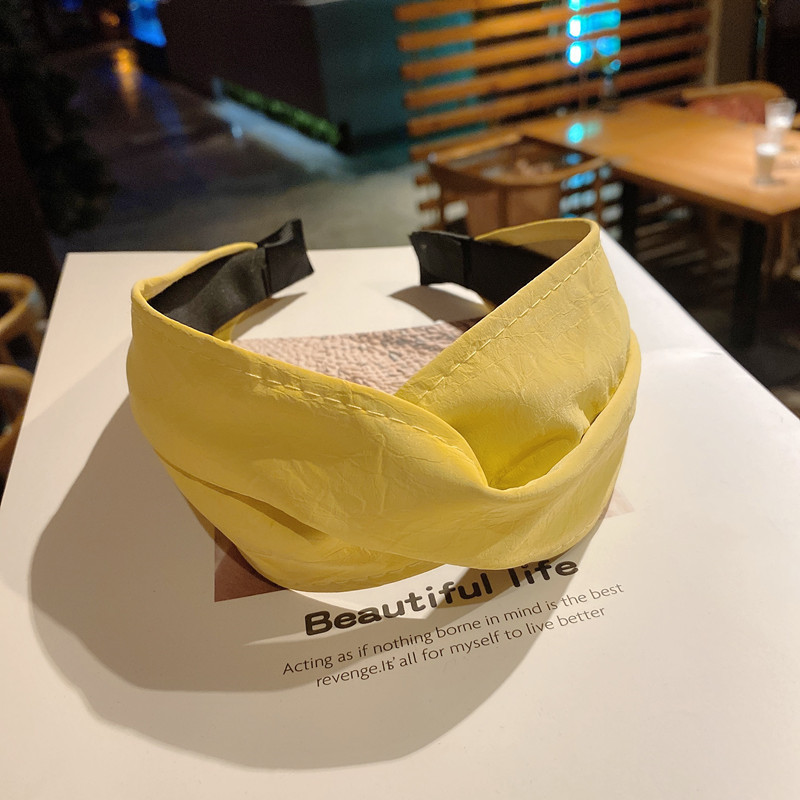 140g Weight Headwear Classification Festival Occasion Pu Leather Material Geometric Pattern Women'S Gender Khaki, Beige, Pink, Green, Blue, Wine Red, Yellow, Black Color Simple Style Wide-brimmed Cross Solid Color Leather Headband Wholesale 15