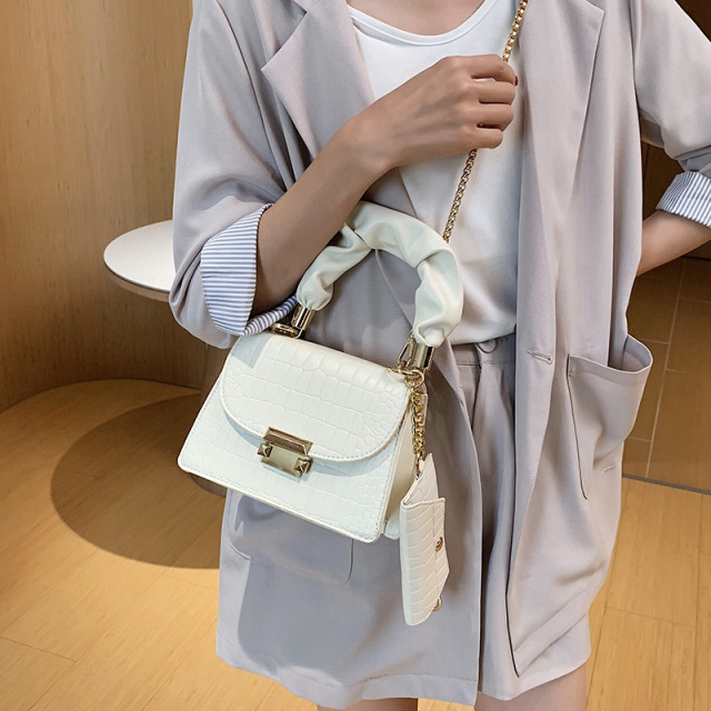 Summer small bag women’s bag fashionable texture versatile chain Single Shoulder Messenger Bag Small Square bag