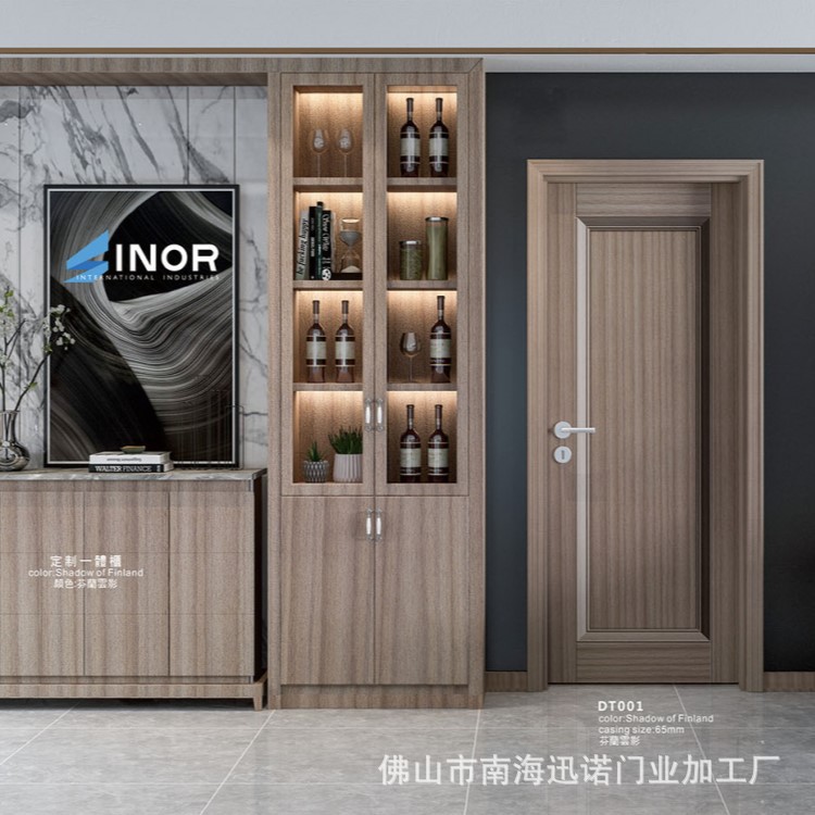 Foshan fábrica de suministro directo de puerta de roble de estilo europeo habitación interior puerta compuesta de madera maciza dormitorio puerta de madera ecológica aislante acústica personalizada