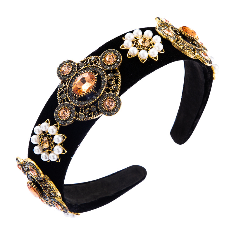 Fashion Baroque Style Black Gold Velvet Rhinestone Headband Retro Wide-brimmed Pearl Headband display picture 9