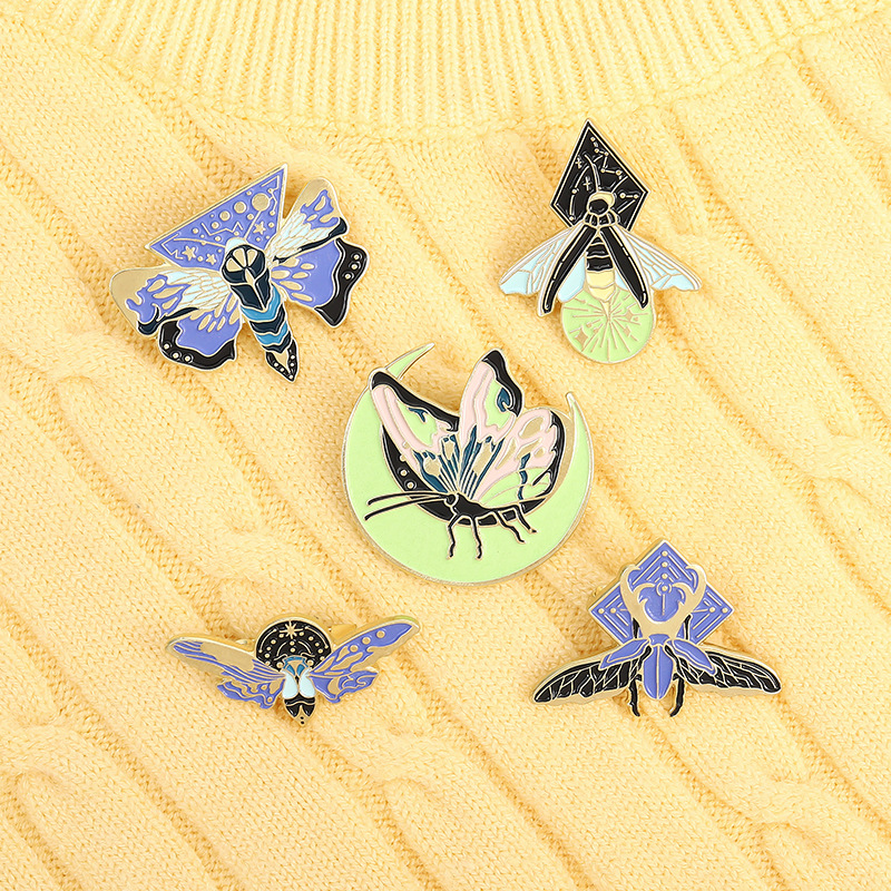 Cartoon Style Insect Alloy Stoving Varnish Brooches display picture 6