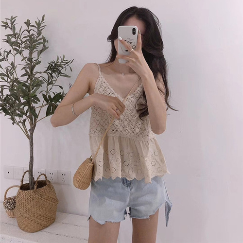 Vest with small suspenders for women's outer wear trendy ins summer women's short style splicing style crochet flower hollow versatile holiday top