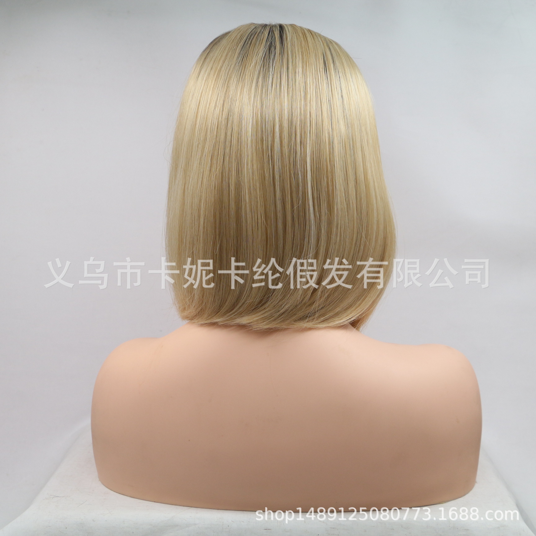 Europa y América de moda en el cabello de fibra química peluca de cabello de mujer en stock al por mayor