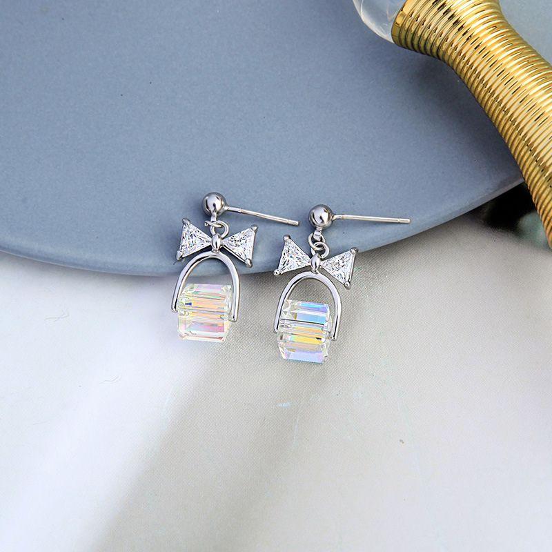 S925 Boucles D&#39;oreilles En Argent Bowknot Exquises display picture 4