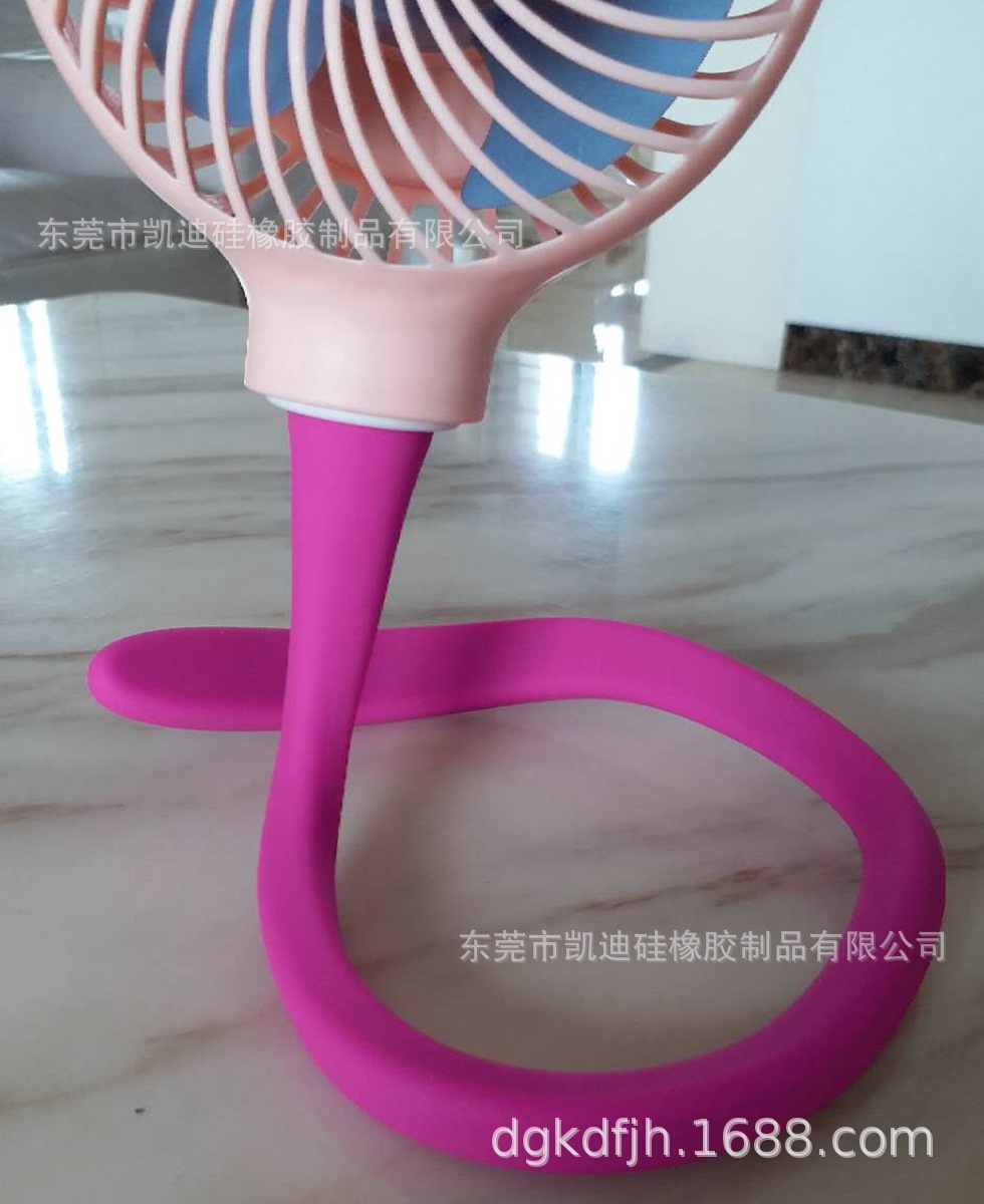 婴儿车固定风扇支架 可任意缠绕 可随意弯曲 颜色多选 支架批发