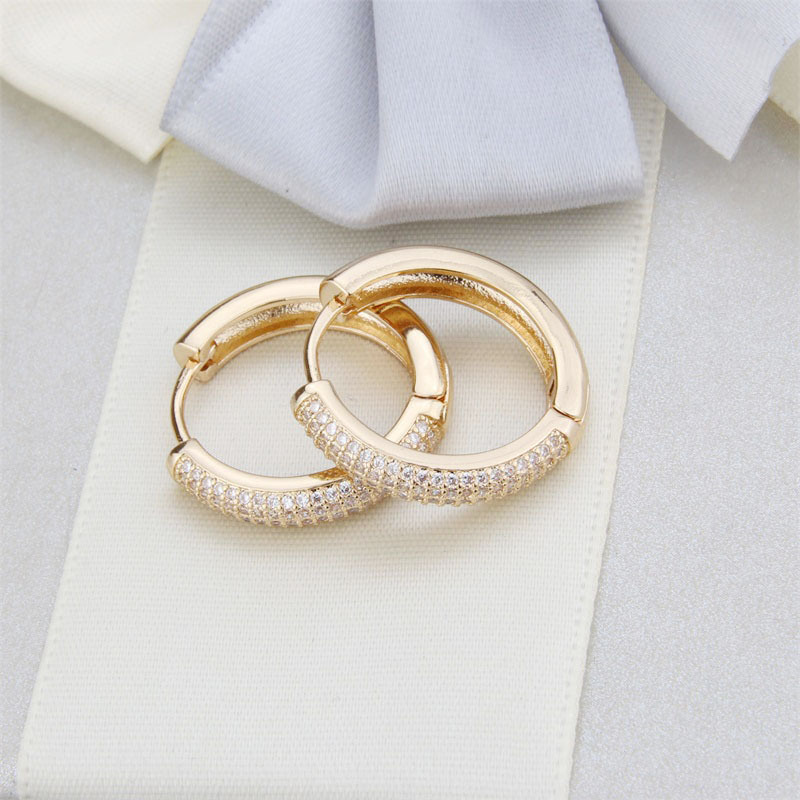 Fashion Zircon Hoop Earrings Simple Copper Earrings Women Macro-inlaid Zirconium Round Earrings Nihaojewelry display picture 3