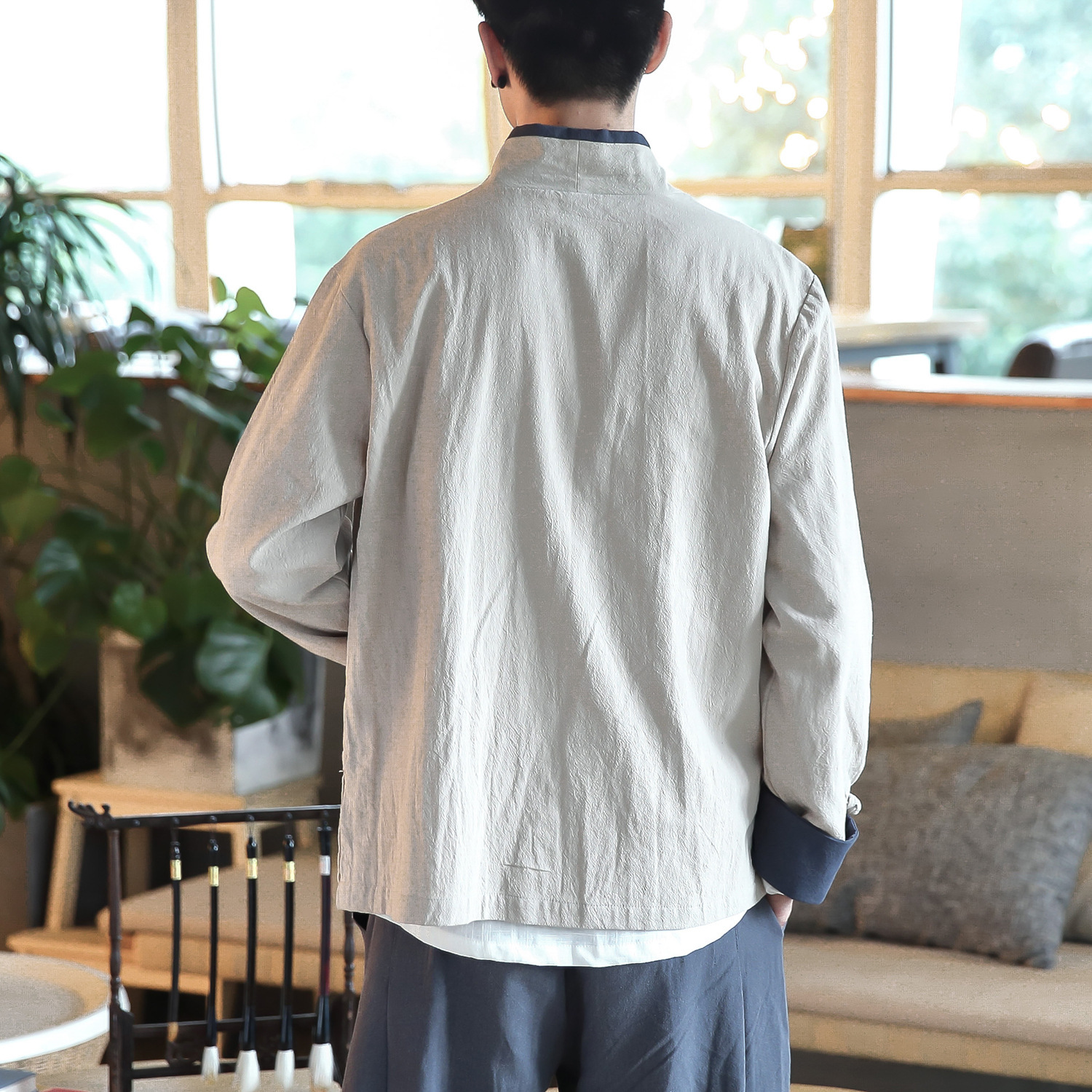 2020 primavera estilo chino nueva camisa de los hombres jóvenes de lino collar de soporte de manga larga color a juego placa hebilla encaje-arriba de manga larga hombres