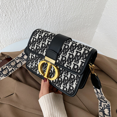 高级感包包洋气质感2020新款潮时尚单肩小方包秋季百搭复古斜挎包