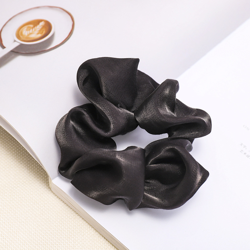 Fashion And Colorful Bright Silk Art Large Intestine Ring Bundle Hair Scrunchies Wholesale Nihaojewelry display picture 5