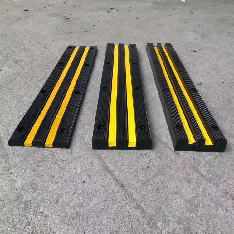 ����ֱ���𽺷�ײ���鳵�ⷴ�⻤ǽ�Ǵ���ײ�������û��ҷ�ײ��