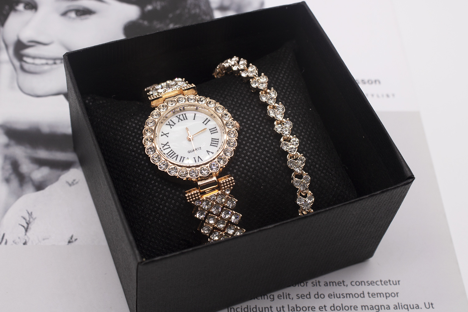 Streetwear Jewelry Horseshoe Buckle Quartz Women's Watches display picture 4