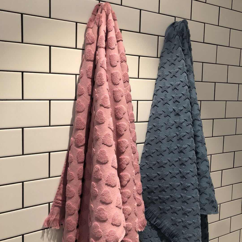 Er Lifan easy-to-use and good-looking cotton couples wash face towel bath beach pool bath towel ins bathroom wine