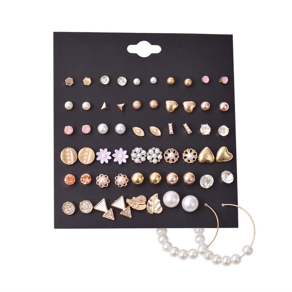 Retro Simple Heart-shaped Metal Pearl Earrings 30 Pairs Set display picture 5