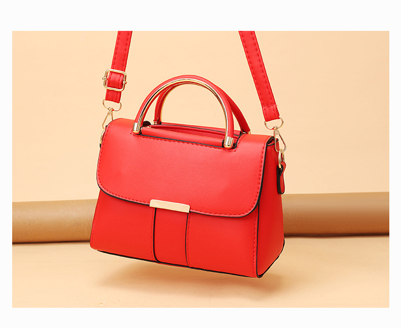 Shopping Occasion PU Leather Material Solid Color Pattern Women's Medium Pu Leather Solid Color Fashion Square Flip Cover Crossbody Bag