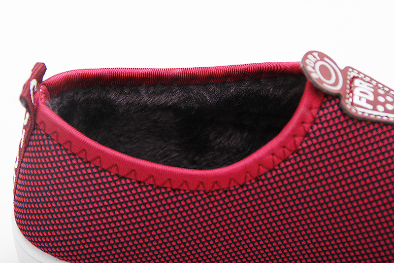 12372987427_886279762