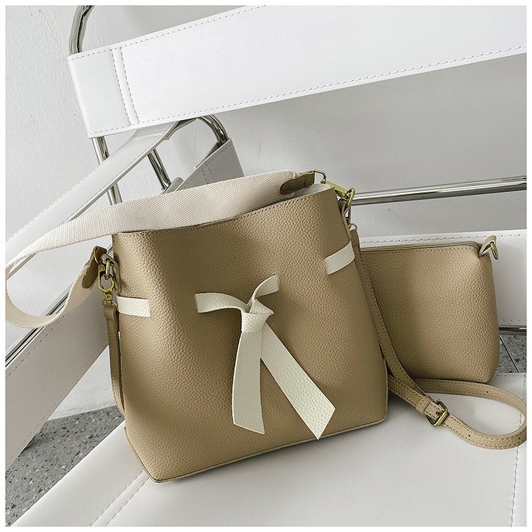 Fashion Simple Shoulder Bag display picture 1