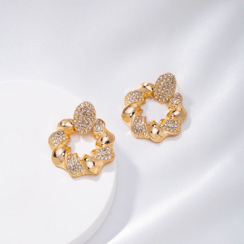 Diamond Simple And Fashionable Earrings display picture 3