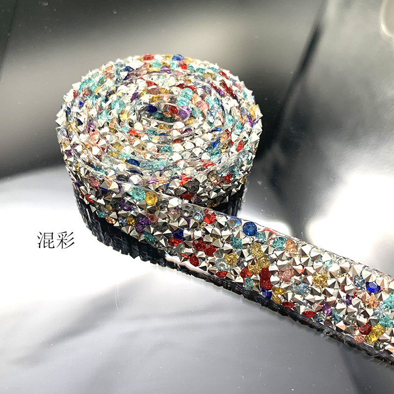 Suministro directo de fábrica de diamantes de goma, diamantes de resina, diamantes de malla, diamantes autoadhesivos, adhesivos, cadenas de códigos de diamantes en caliente, cinturones de vestido de novia