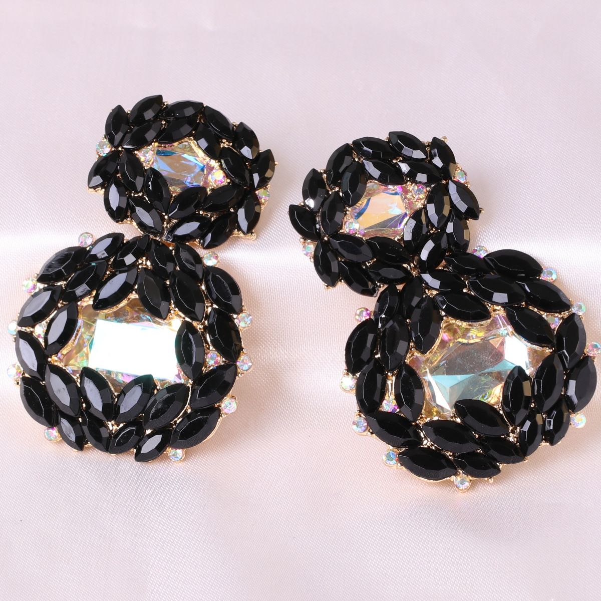 Geometric Metal Pendant Retro Handmade Fashion All-match Alloy Women's Earrings Jewelry display picture 31
