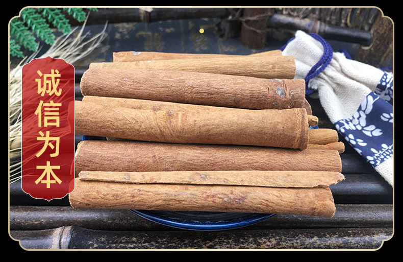 Dried Cinnamon Bark Rou Gui Bulk Quills and Pieces Aromatic Spice for Simmering Potpourri and Crafts 500g in use