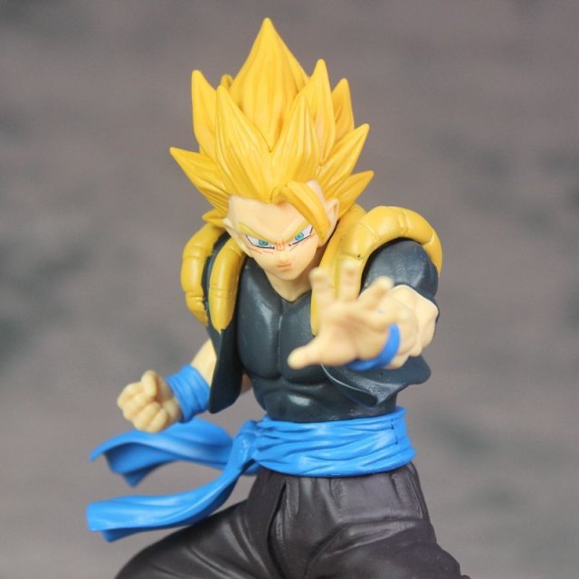 Gogeta Figure 4