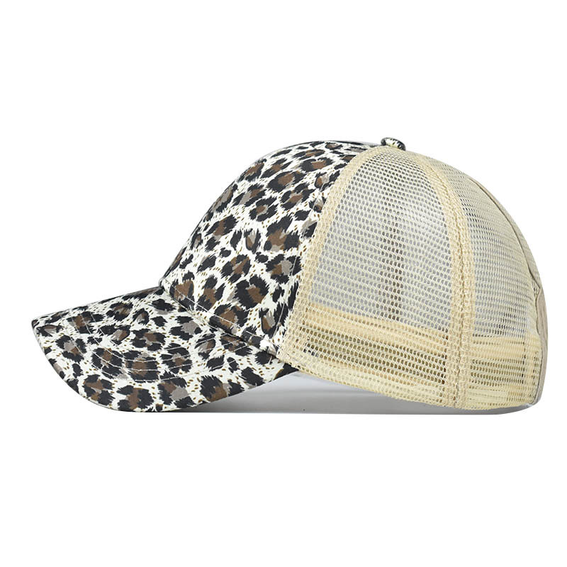 Women's Simple Style Leopard Curved Eaves Baseball Cap display picture 2