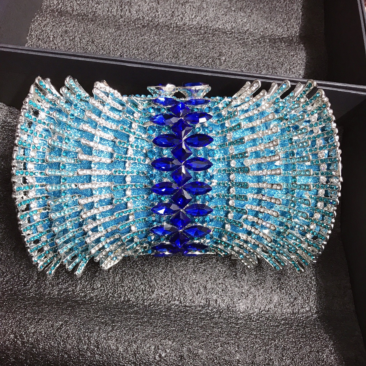 Clutch Details
