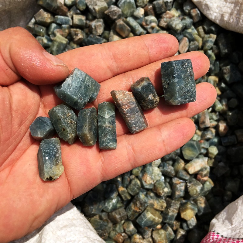 蓝刚玉原石图片,种类,把玩(第11页)_大山谷图库