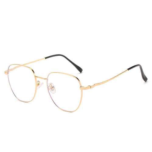 The finished product of color-changing myopia glasses includes prescription flat glasses - 600 degrees, now equipped with color-changing sunglasses with anti-UV radiation