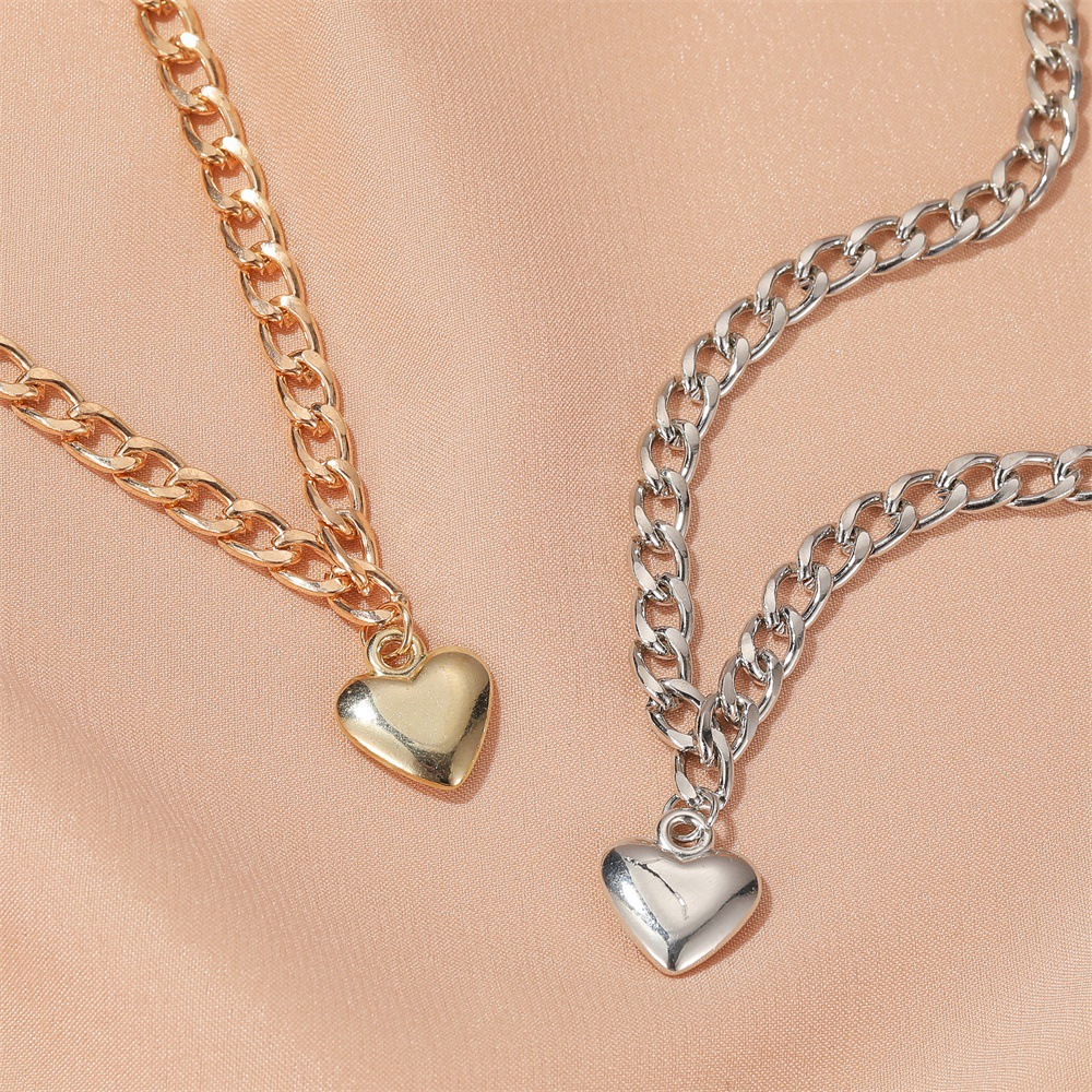 Heart Link Chain Necklace Close-up