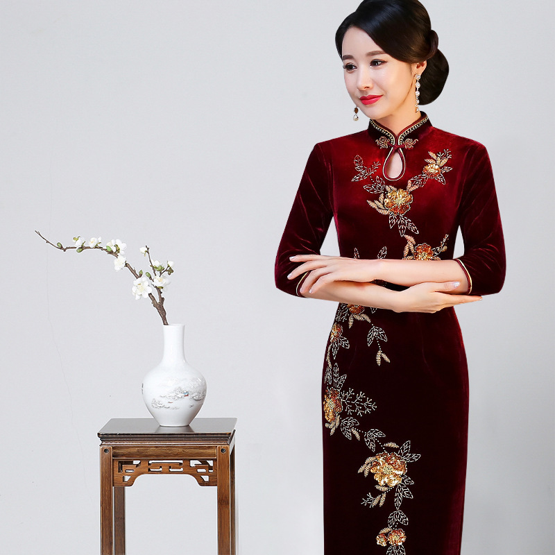 Chinese Dress Qipao for women Original cheongsam women&apos;s gold velvet sequined bead cheongsam long single layer cheongsam skirt