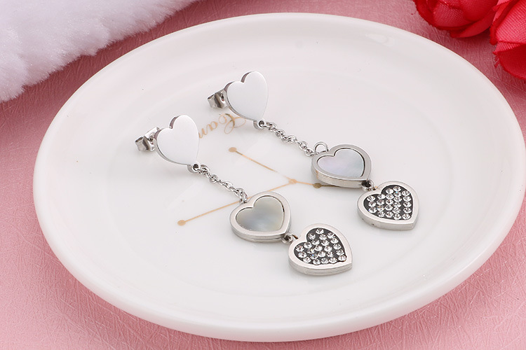 Korean temperament love titanium steel diamond necklace shell wild earrings set wholesale