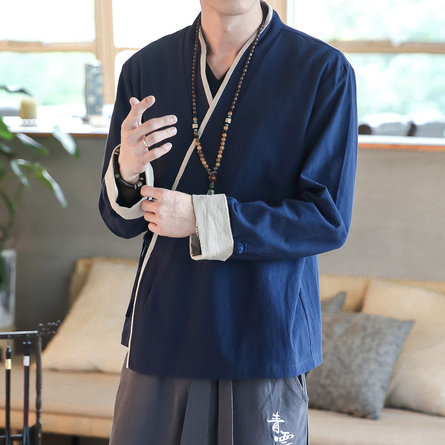 2020 primavera estilo chino nueva camisa de los hombres jóvenes de lino collar de soporte de manga larga color a juego placa hebilla encaje-arriba de manga larga hombres