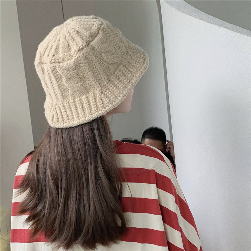 Korean Thick Warm Knitted Pure Color Woolen Hat display picture 8