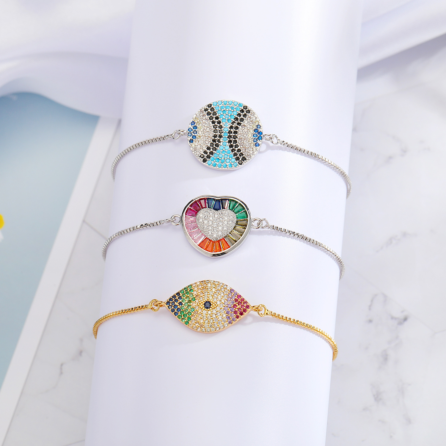 Fashion Colorful Zircon Eye Brazil Style Religious Simple Love Round Copper Adjustable Bracelet display picture 2
