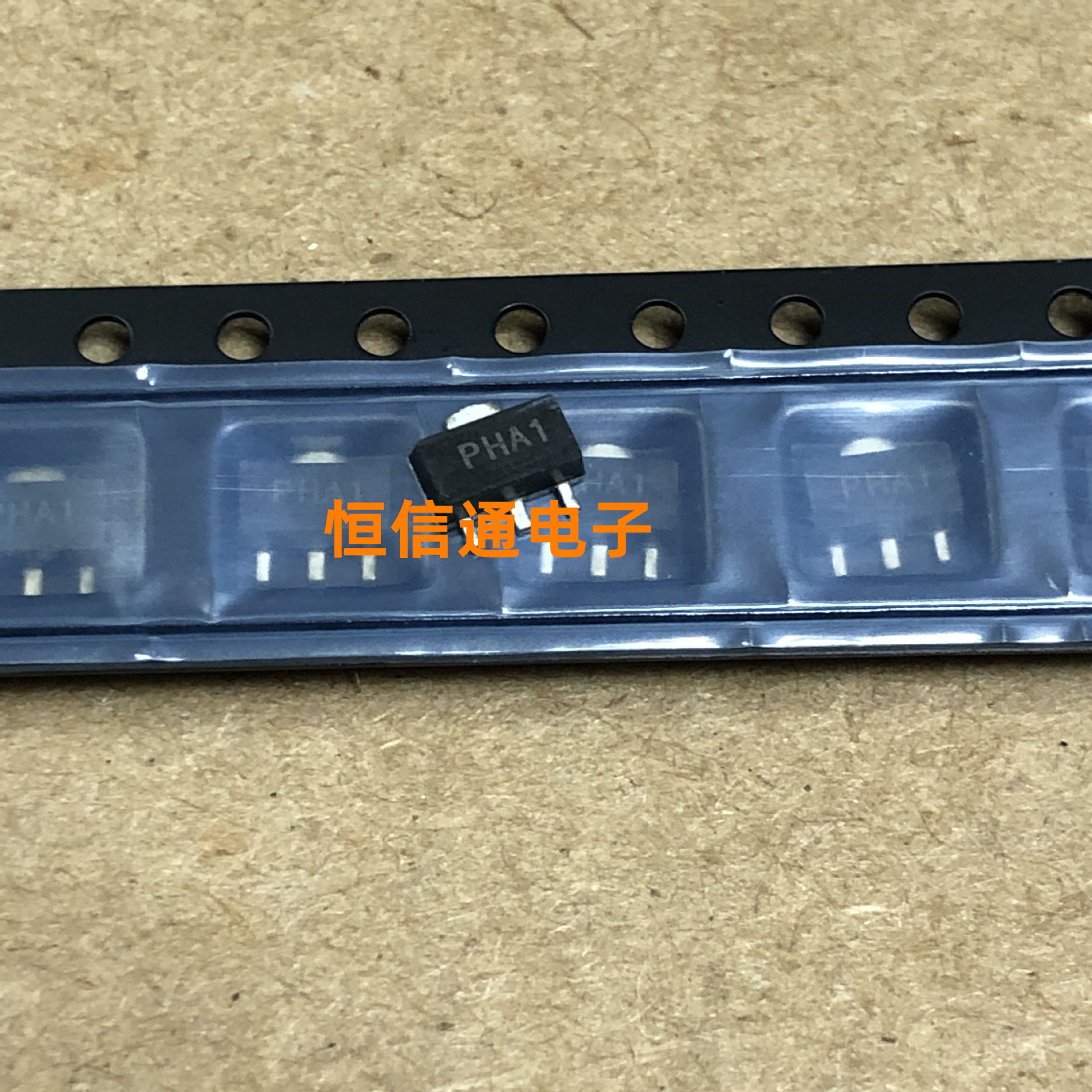 全新进口 PHA-1+ 丝印：PHA1 SOT89 射频微波射频放大器 实图拍摄