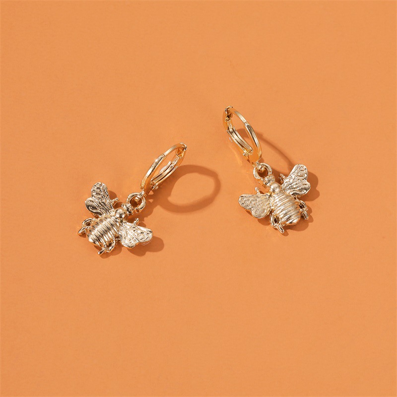 New Earrings Creative Metal Small Bee Earrings Temperament Simple Insect Earrings Wholesale Nihaojewelry display picture 3