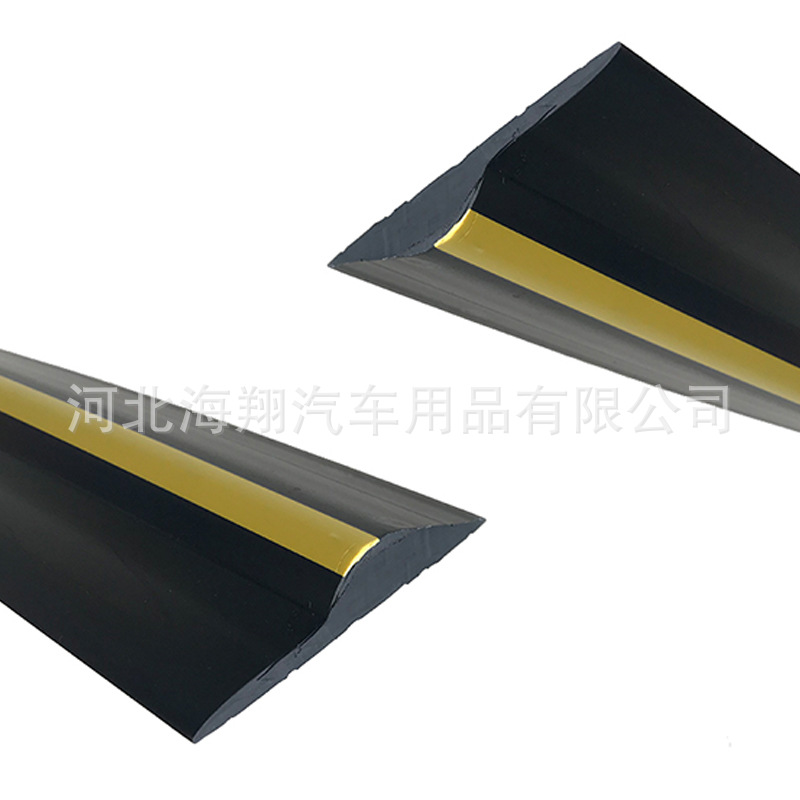 PVC橡塑密封条  车库黑色加黄线PVC软条 仓库卷帘门彩色橡塑胶条