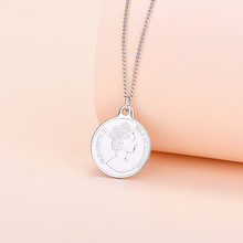 �ʹ�Ů���^����Ů���Ժ��sӢ�ĈA�ňA�Ƶ����i��朕r�г����Ʒ