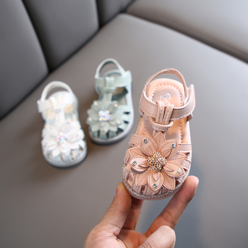 Spot wholesale children's shoes 2020 Summer style Children's sandals Girls Sandals Princess shoes Baby sandals