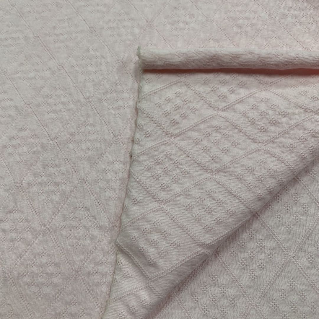 厂家供应  32支全棉单面菱形提花布（水洗环烘）