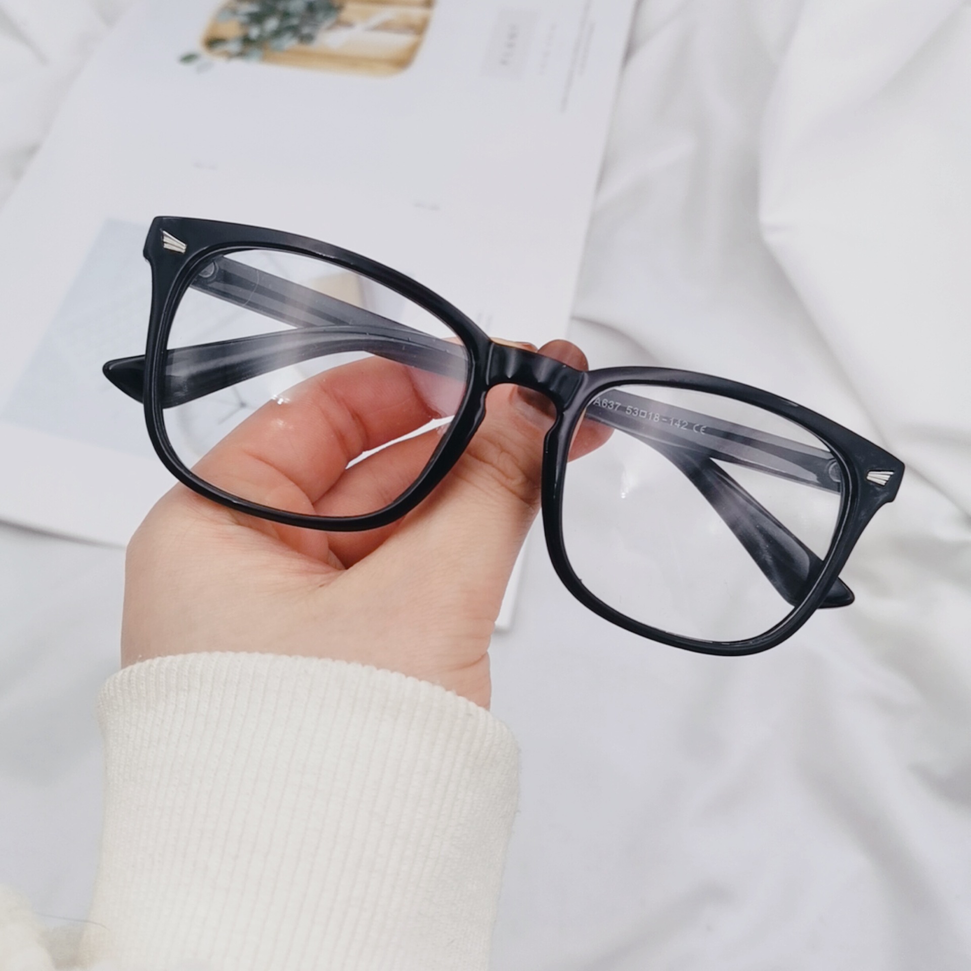 跨境亚马逊眼镜框复古米丁防蓝光电脑眼镜源头厂家平光镜8082眼镜